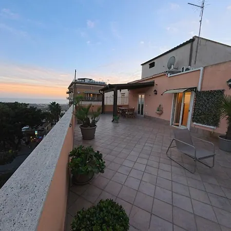 Palazzo Caratozzolo - Attico *