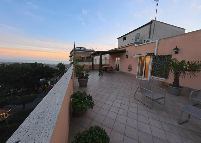 Palazzo Caratozzolo - Attico *