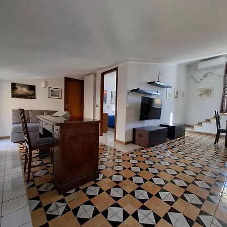 Palazzo Caratozzolo - Attico *