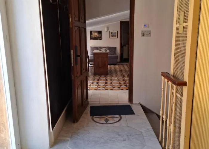 Palazzo Caratozzolo - Attico 公寓 *