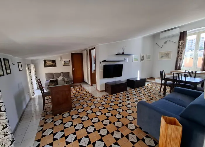 Palazzo Caratozzolo - Attico Appartamento *